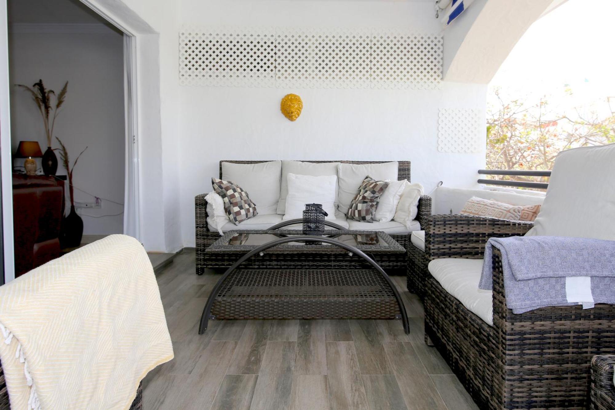 Apartamento San Pedro Beachside Abril *